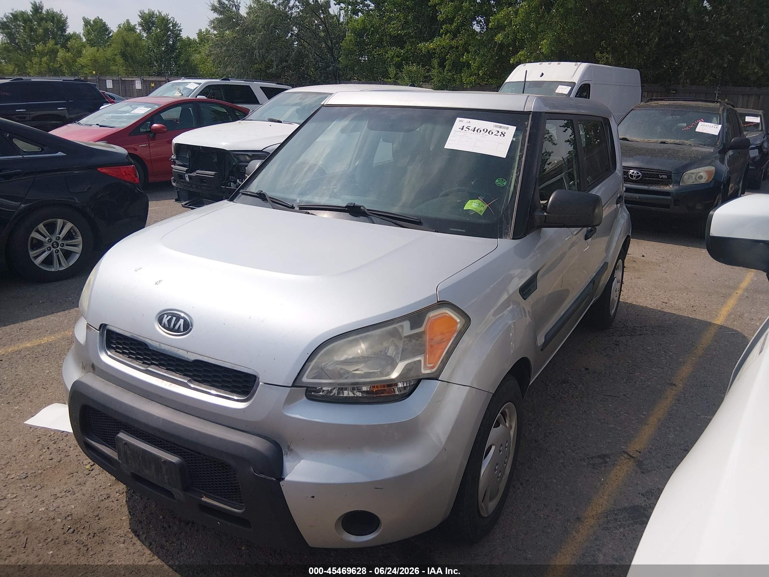 2011 Kia Soul   Silver vin: KNDJT2A18B7714693