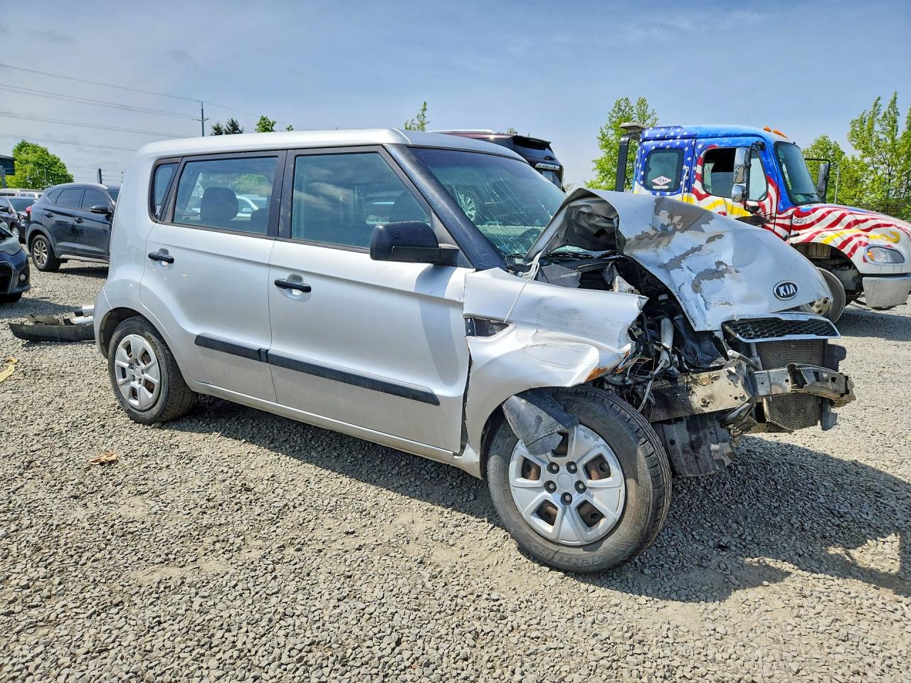 2011 Kia Soul Silver vin: KNDJT2A1XB7308804