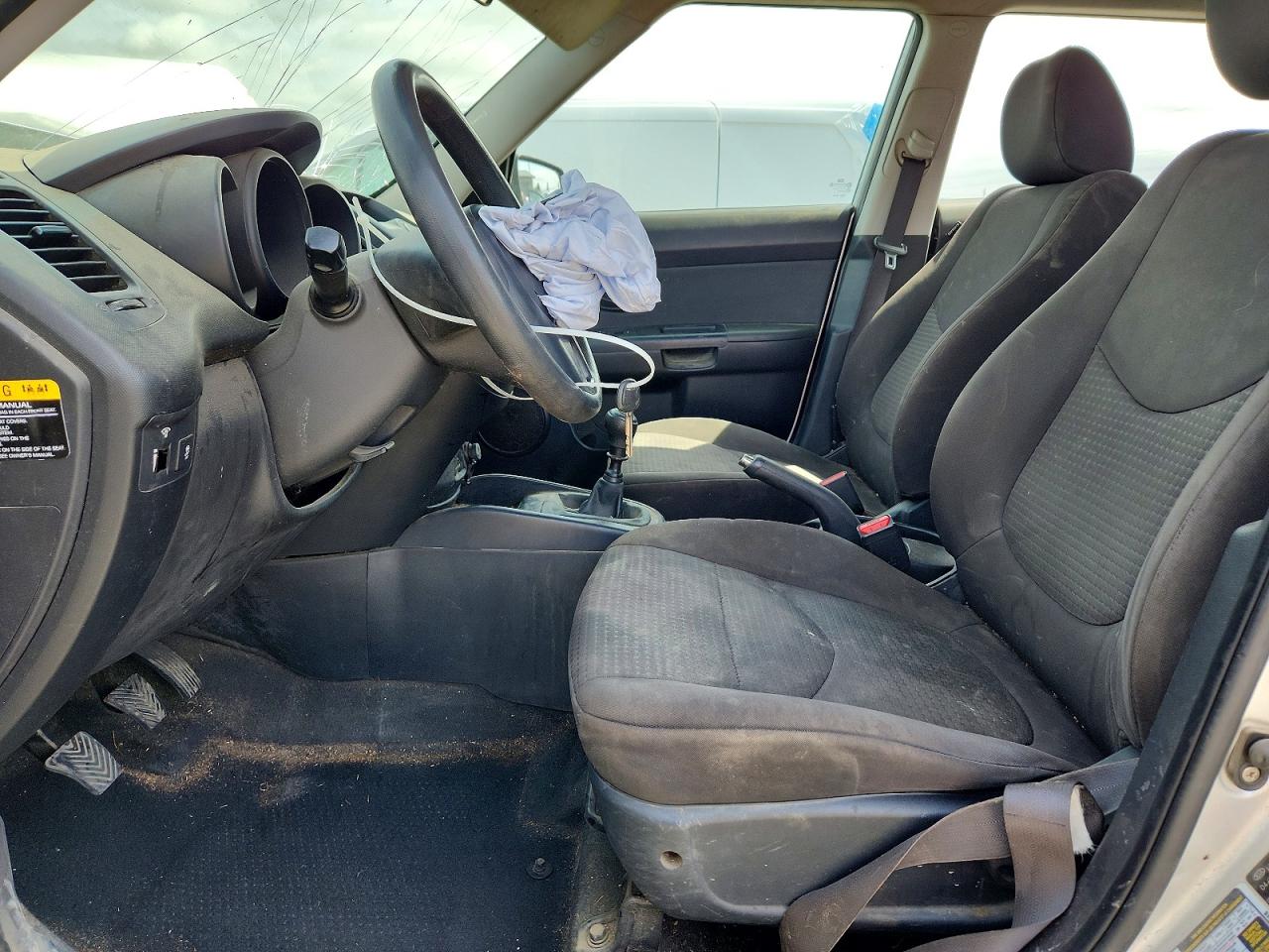 2011 Kia Soul Silver vin: KNDJT2A1XB7308804