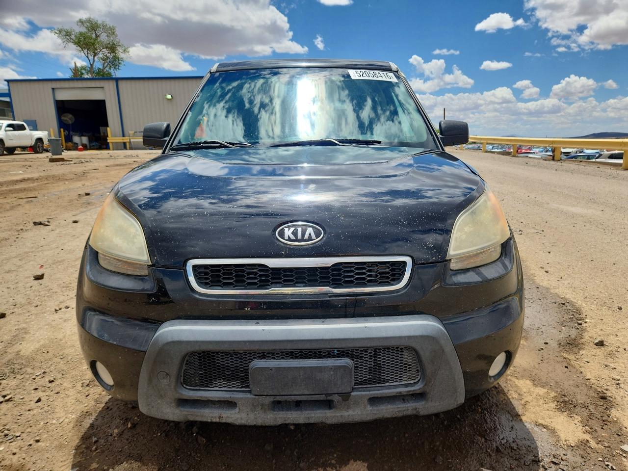 2010 Kia Soul + Black vin: KNDJT2A20A7069738