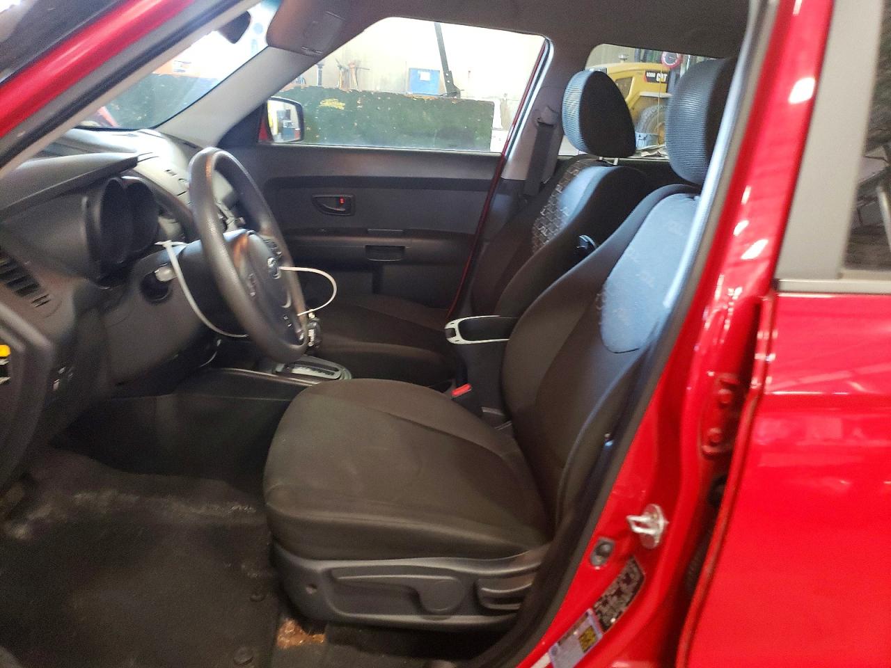 2010 Kia Soul + Red vin: KNDJT2A20A7081775