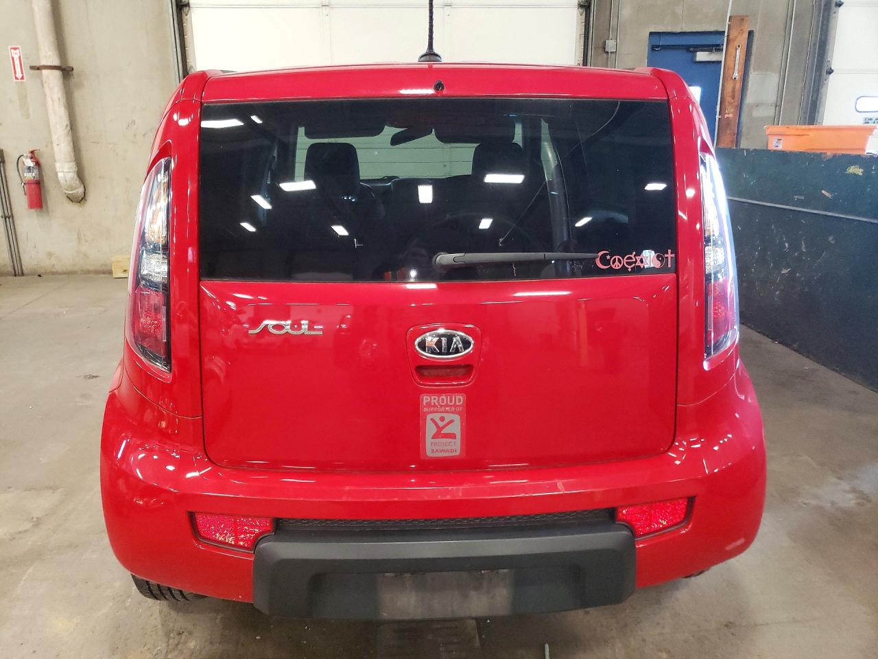 2010 Kia Soul + Red vin: KNDJT2A20A7081775