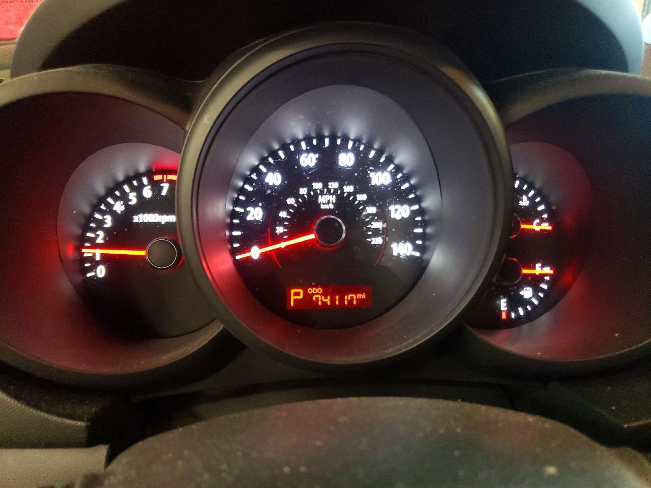 2010 Kia Soul + Red vin: KNDJT2A20A7081775