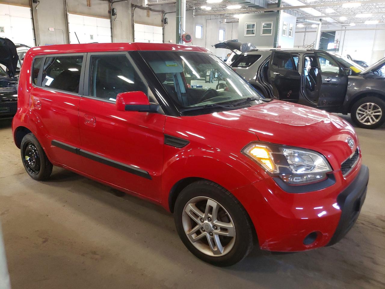 2010 Kia Soul + Red vin: KNDJT2A20A7081775