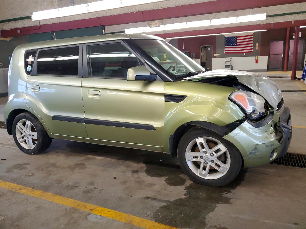 2010 Kia Soul + Green vin: KNDJT2A20A7106514