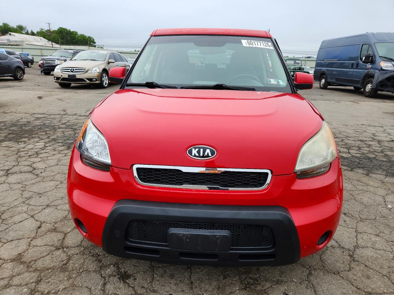 2010 Kia Soul + Red vin: KNDJT2A20A7172271