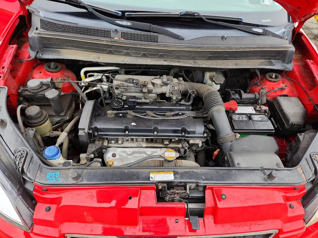 2010 Kia Soul + Red vin: KNDJT2A20A7172271