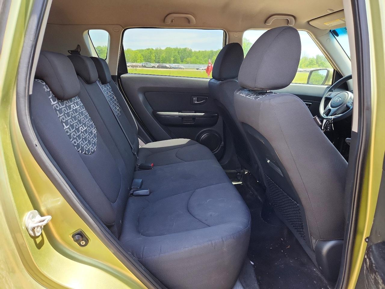 2010 Kia Soul + Зеленый vin: KNDJT2A20A7178359