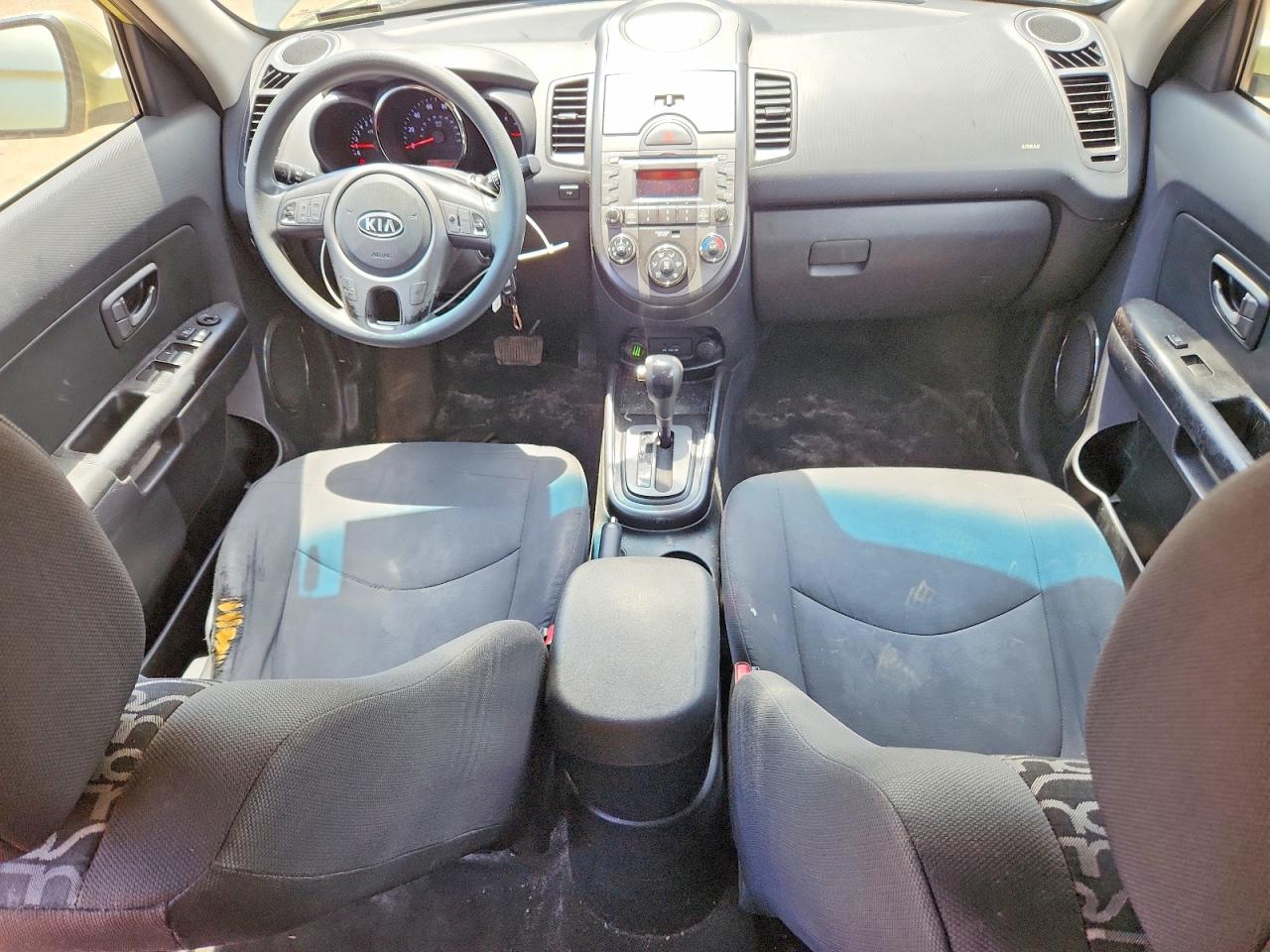 2010 Kia Soul + Зеленый vin: KNDJT2A20A7178359
