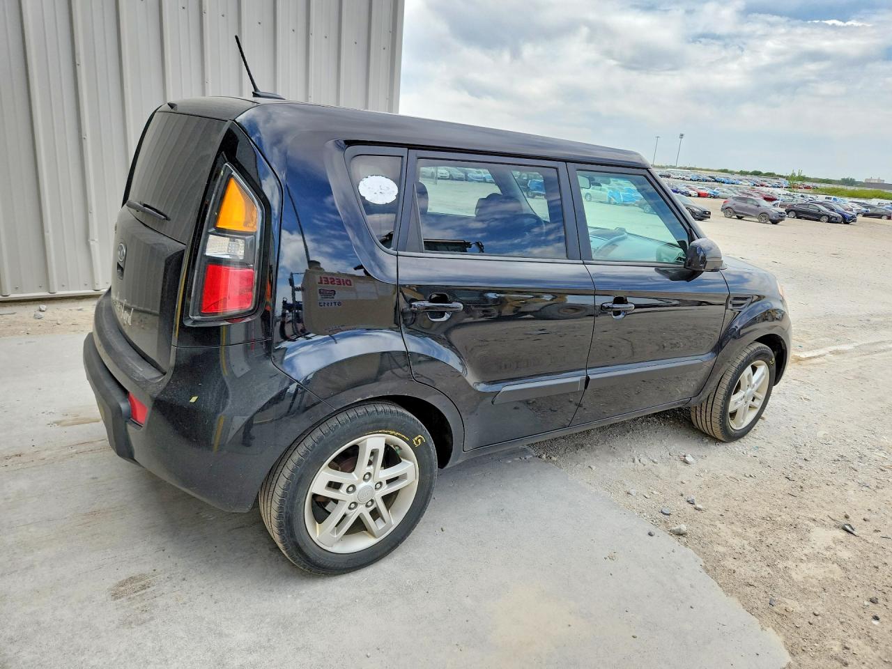 2011 Kia Soul Черный vin: KNDJT2A20B7247035