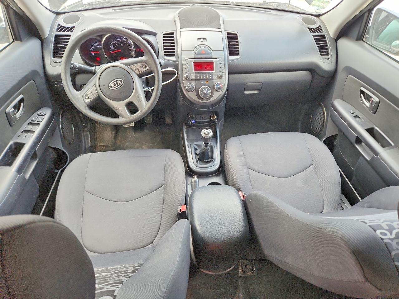 2011 Kia Soul Черный vin: KNDJT2A20B7247035