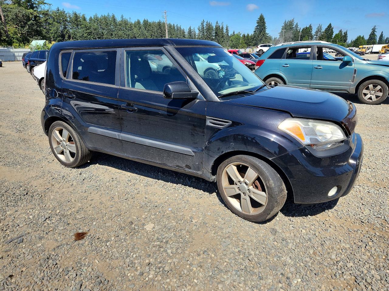 2011 Kia Soul ! Black vin: KNDJT2A20B7248332