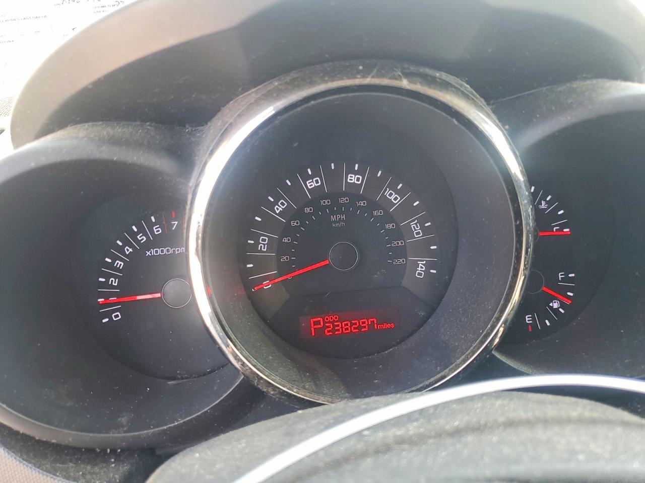 2011 Kia Soul + Black vin: KNDJT2A20B7250341