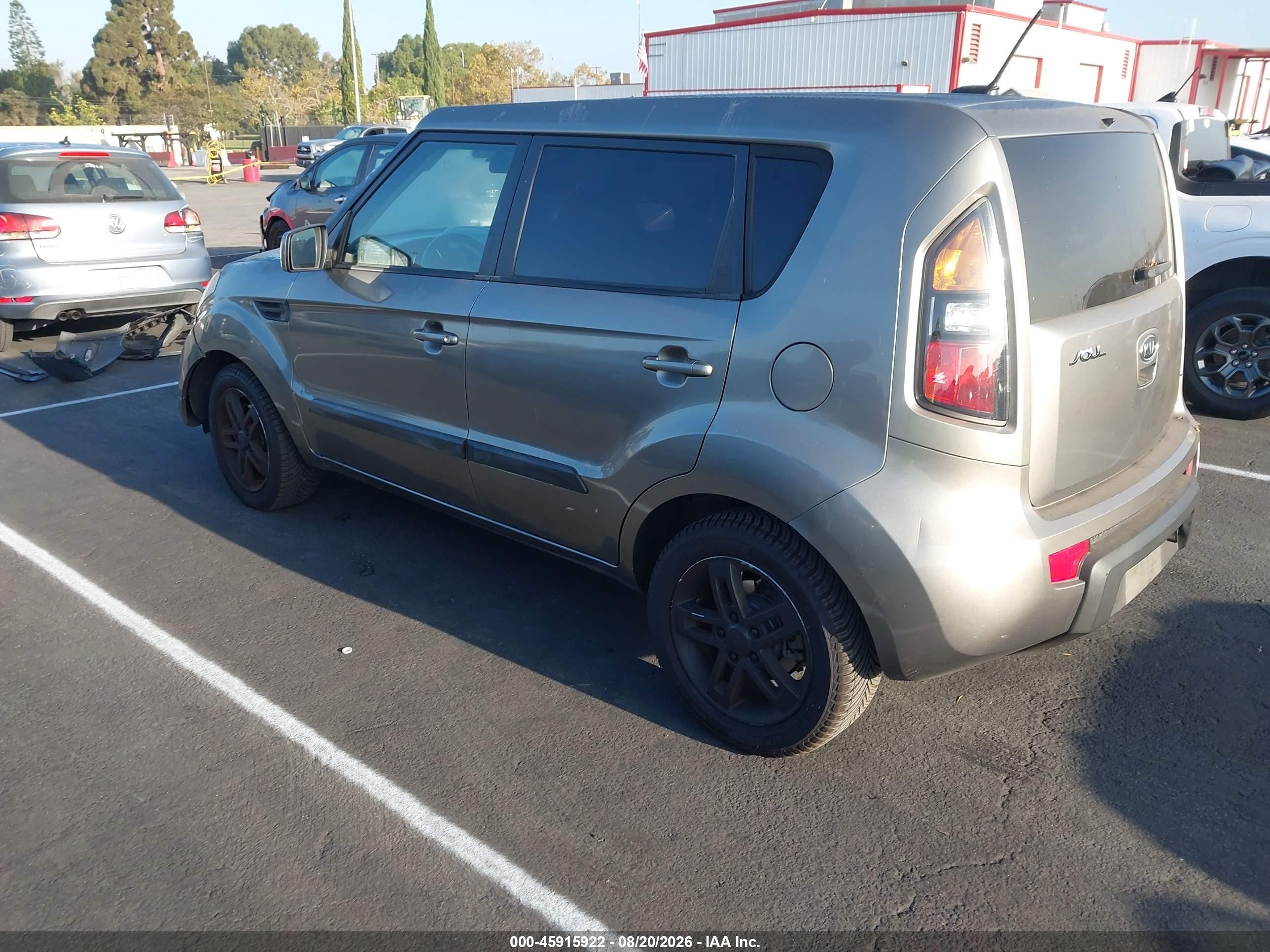 2011 Kia Soul + Серый vin: KNDJT2A20B7260013