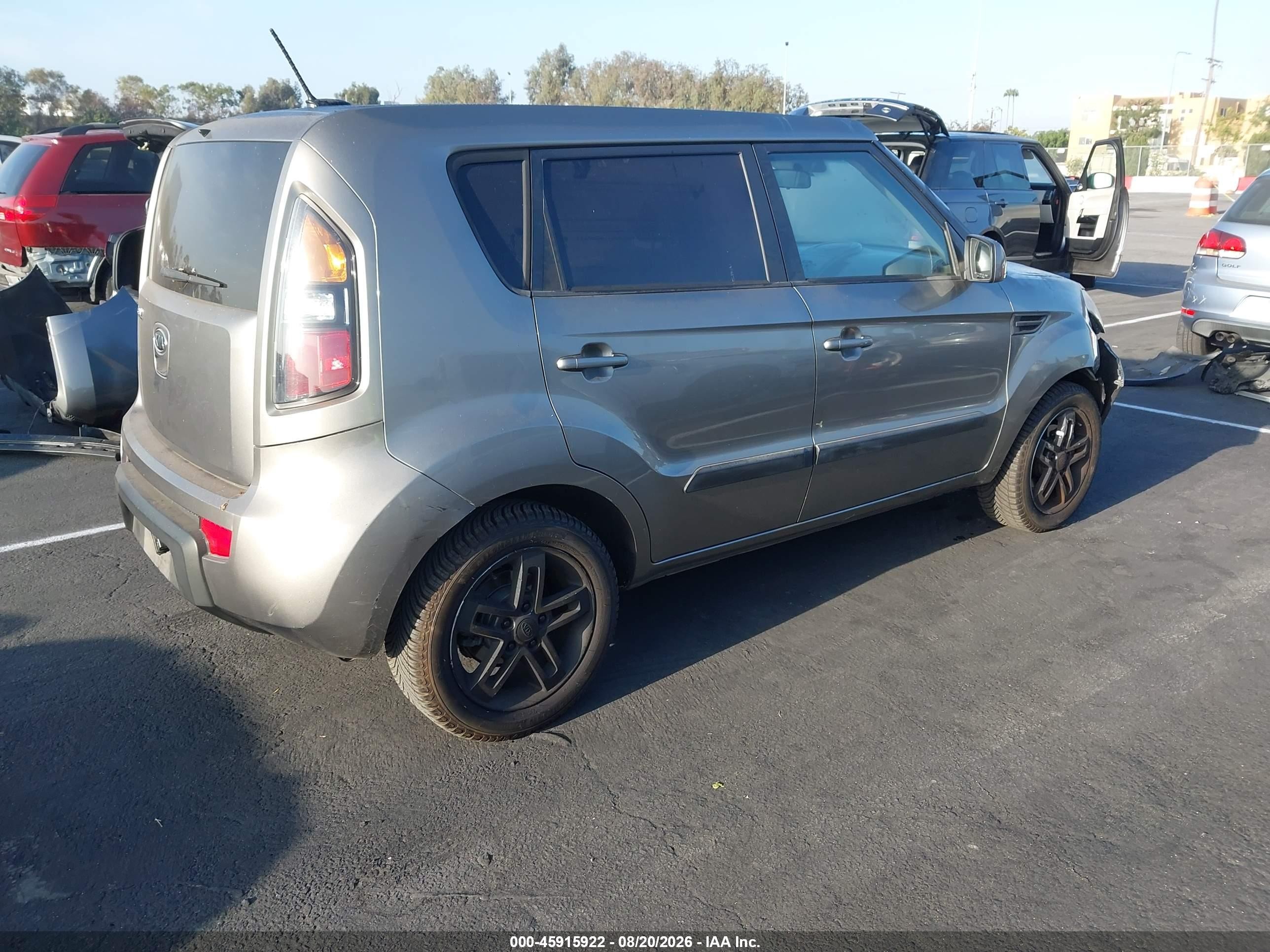2011 Kia Soul + Серый vin: KNDJT2A20B7260013
