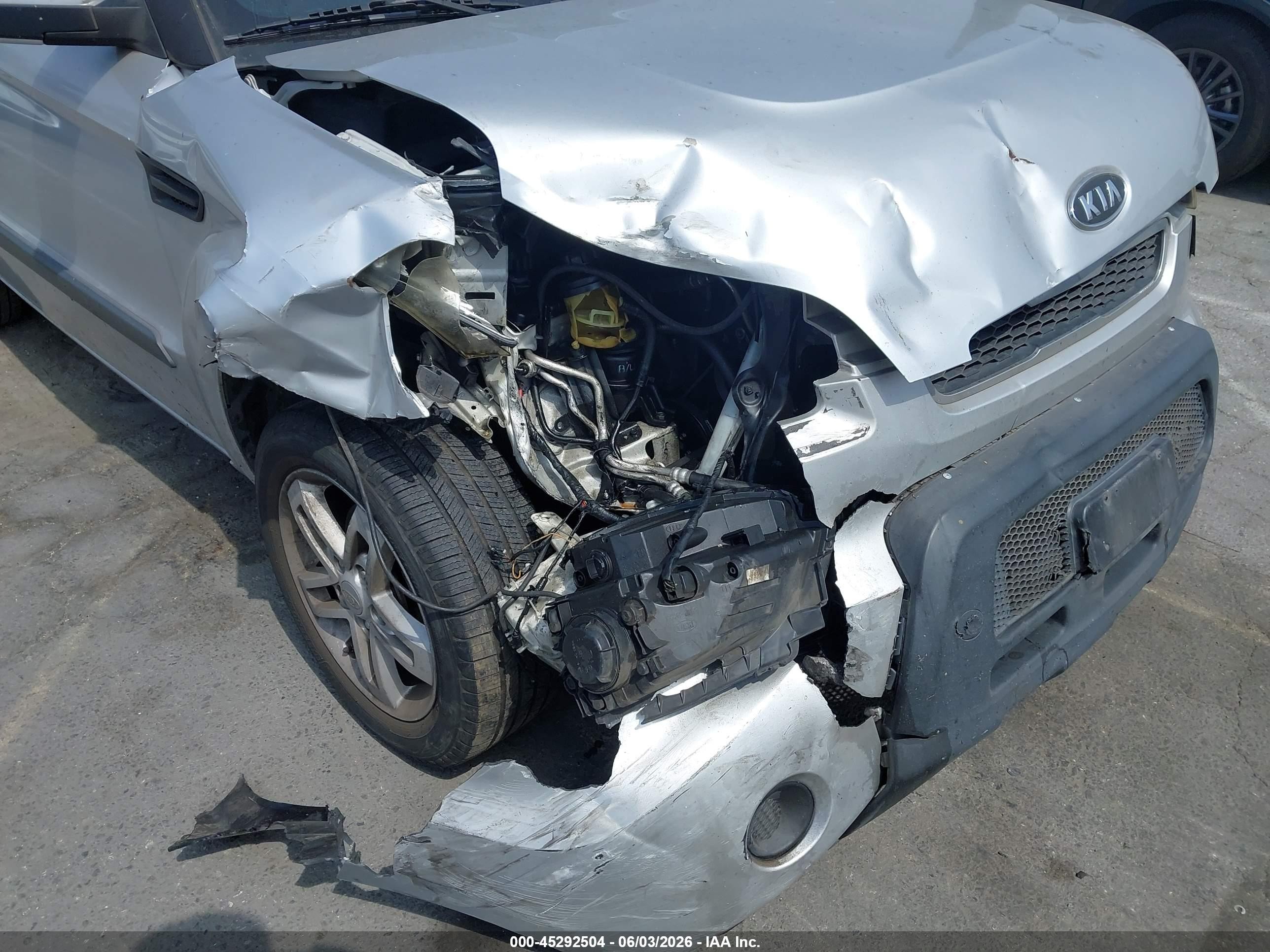 2011 Kia Soul + Silver vin: KNDJT2A20B7306326