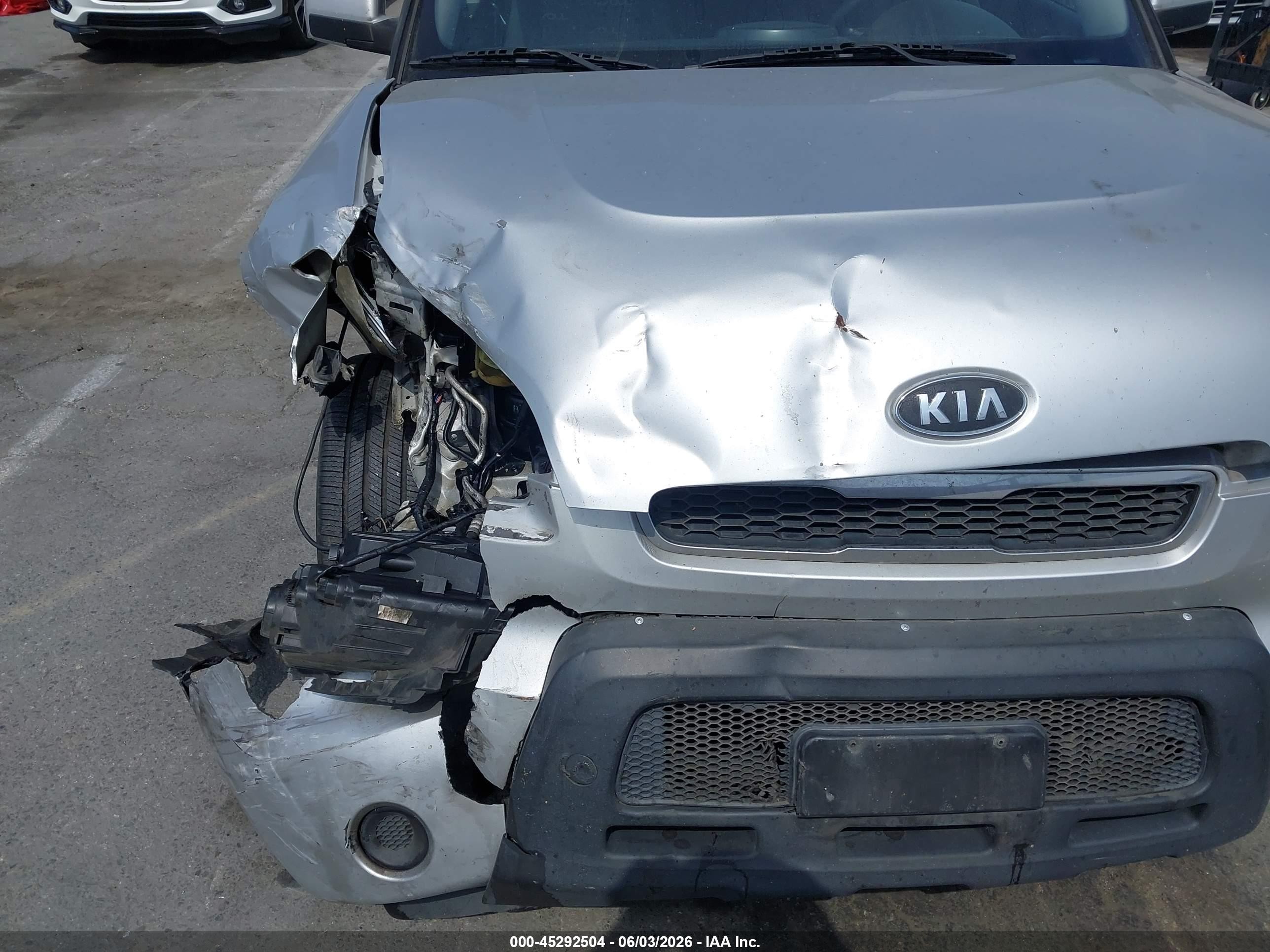 2011 Kia Soul + Silver vin: KNDJT2A20B7306326