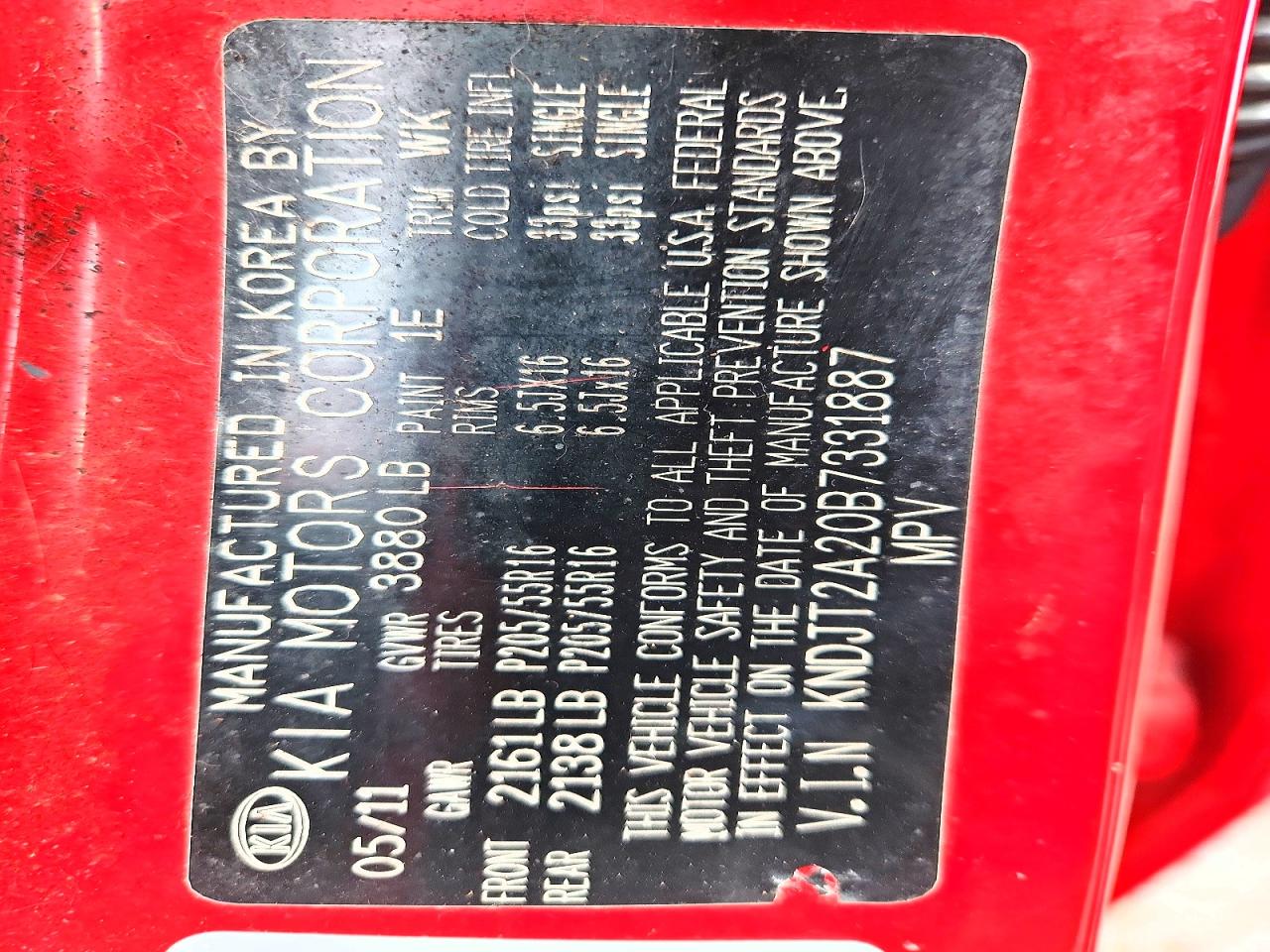 2011 Kia Soul + Red vin: KNDJT2A20B7331887