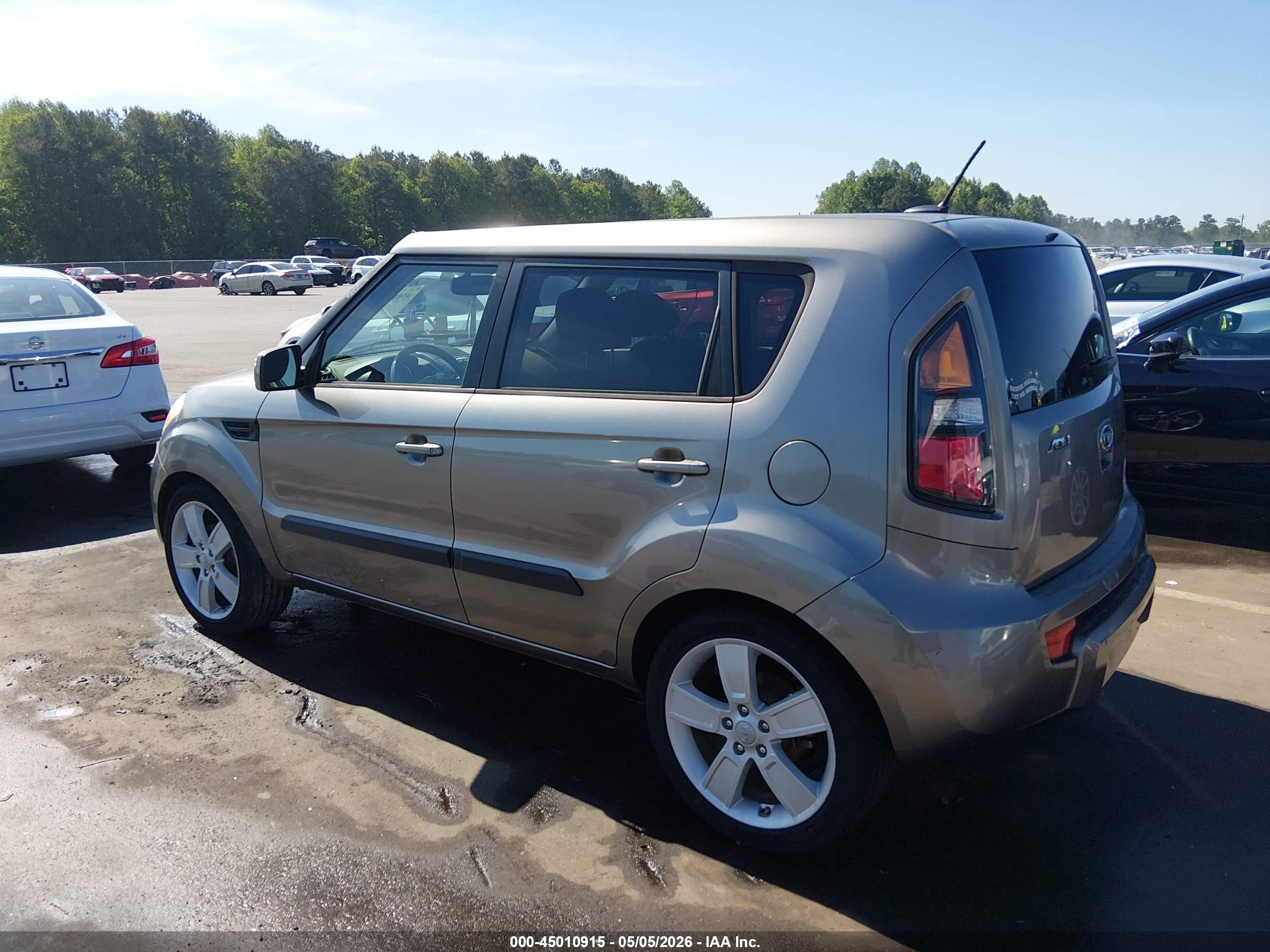2011 Kia Soul ! Серебряный vin: KNDJT2A20B7345465