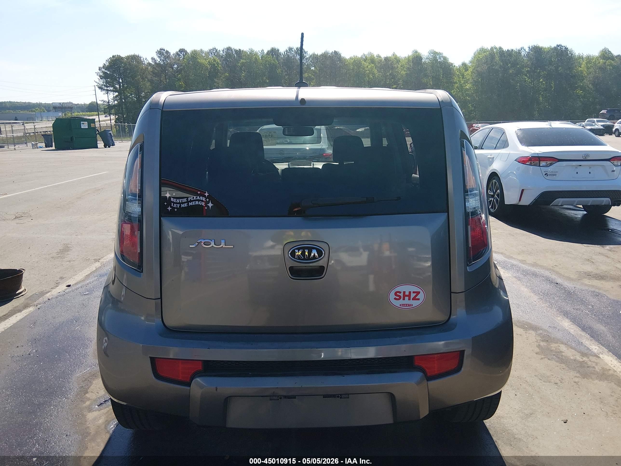 2011 Kia Soul ! Серебряный vin: KNDJT2A20B7345465