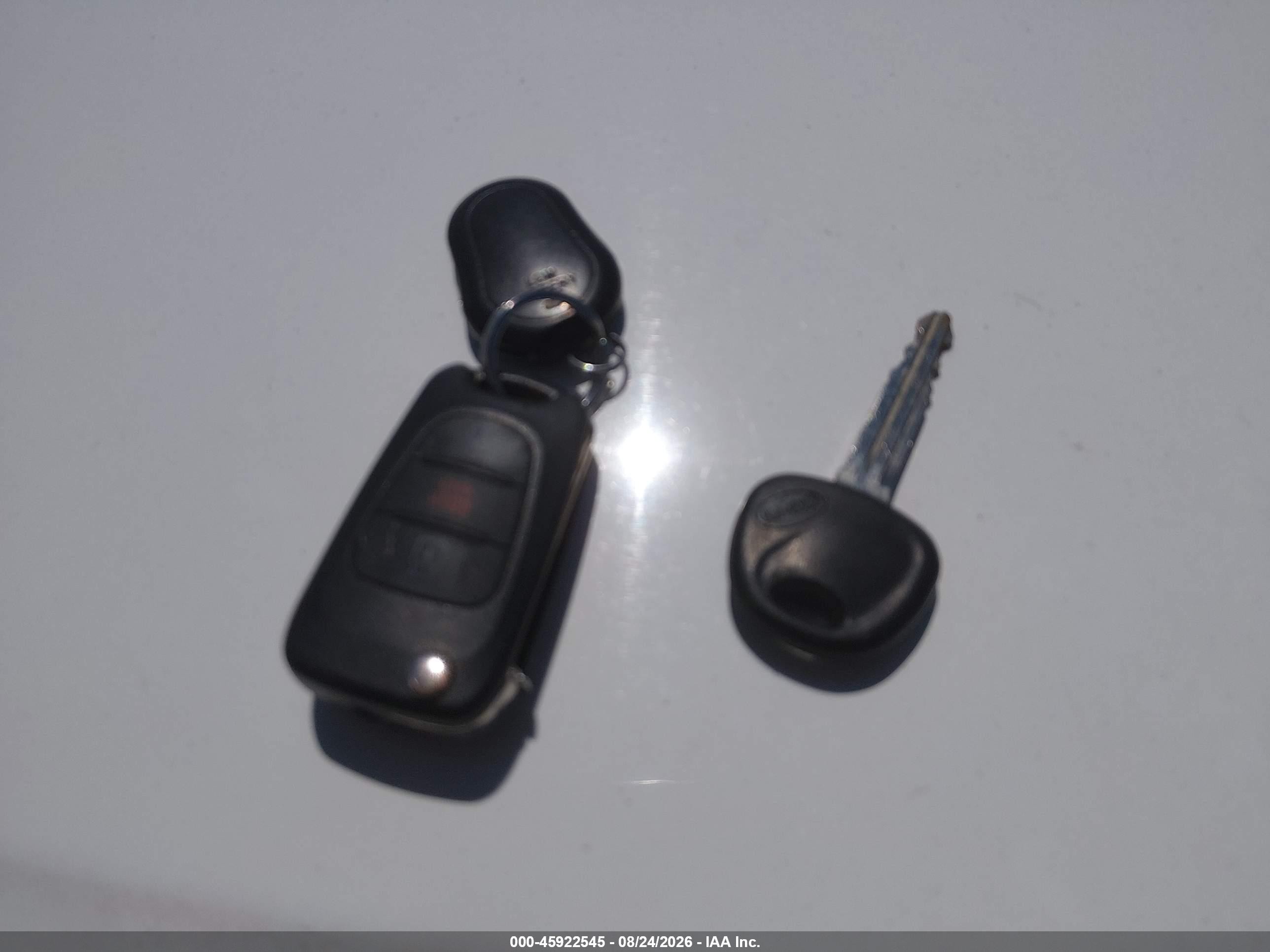 2011 Kia Soul + White vin: KNDJT2A20B7708671