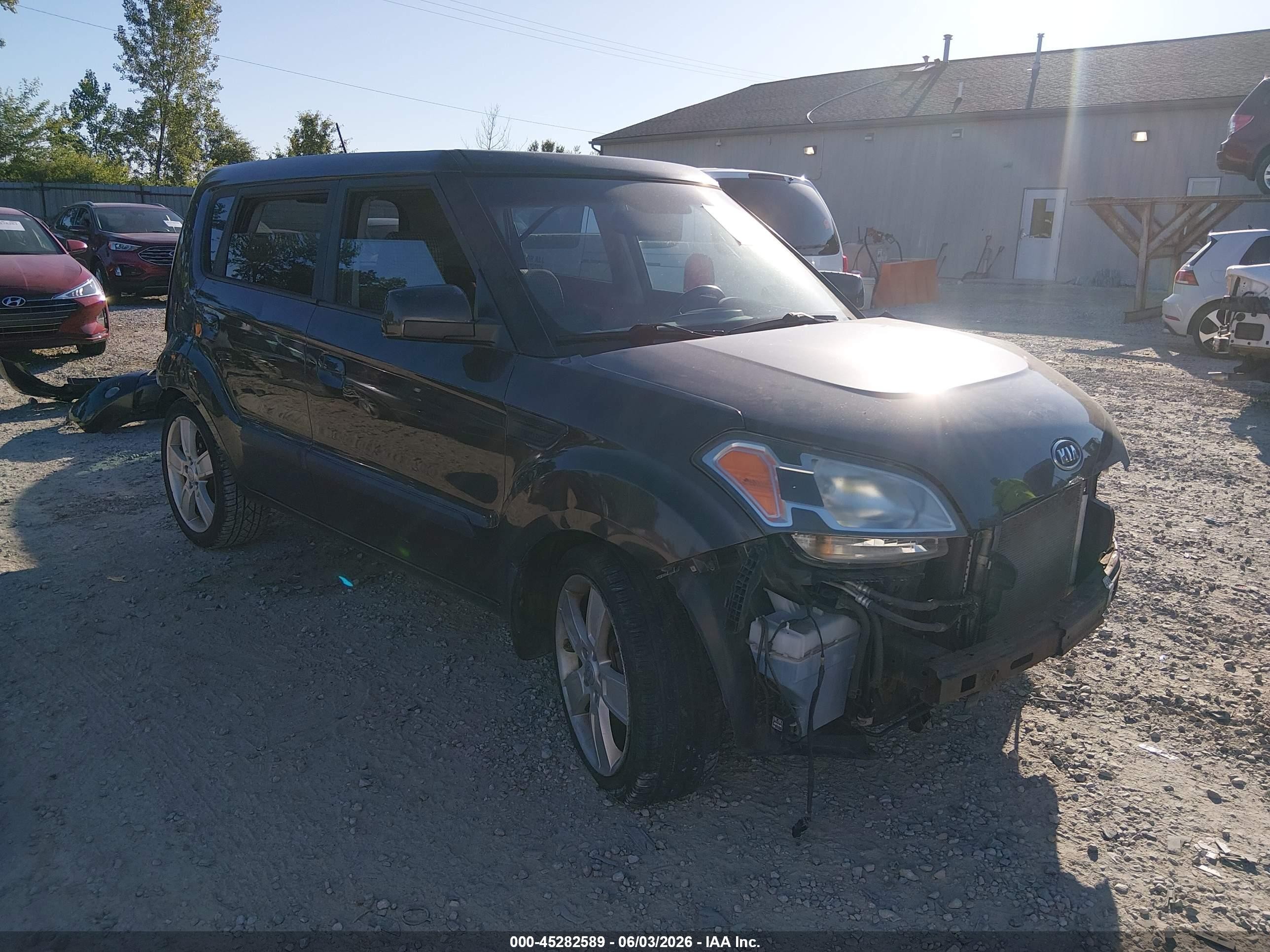 2010 Kia Soul ! Black vin: KNDJT2A21A7098584
