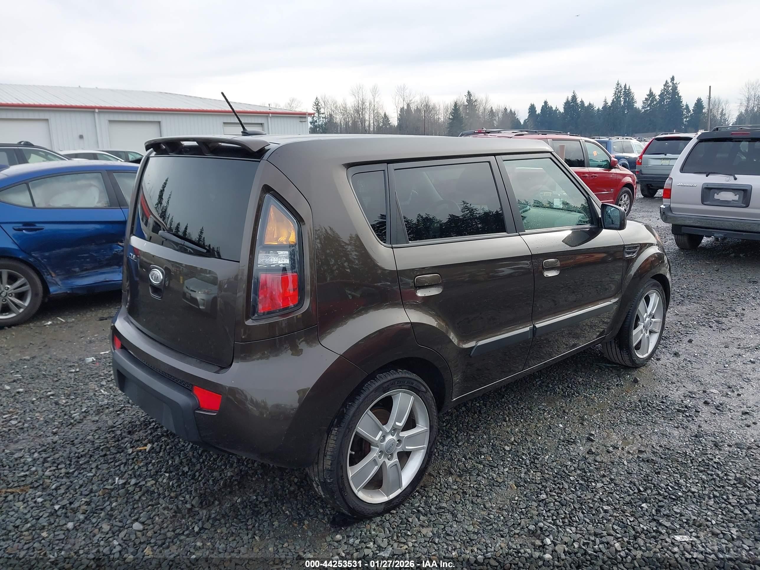 2010 Kia Soul ! Brown vin: KNDJT2A21A7124424