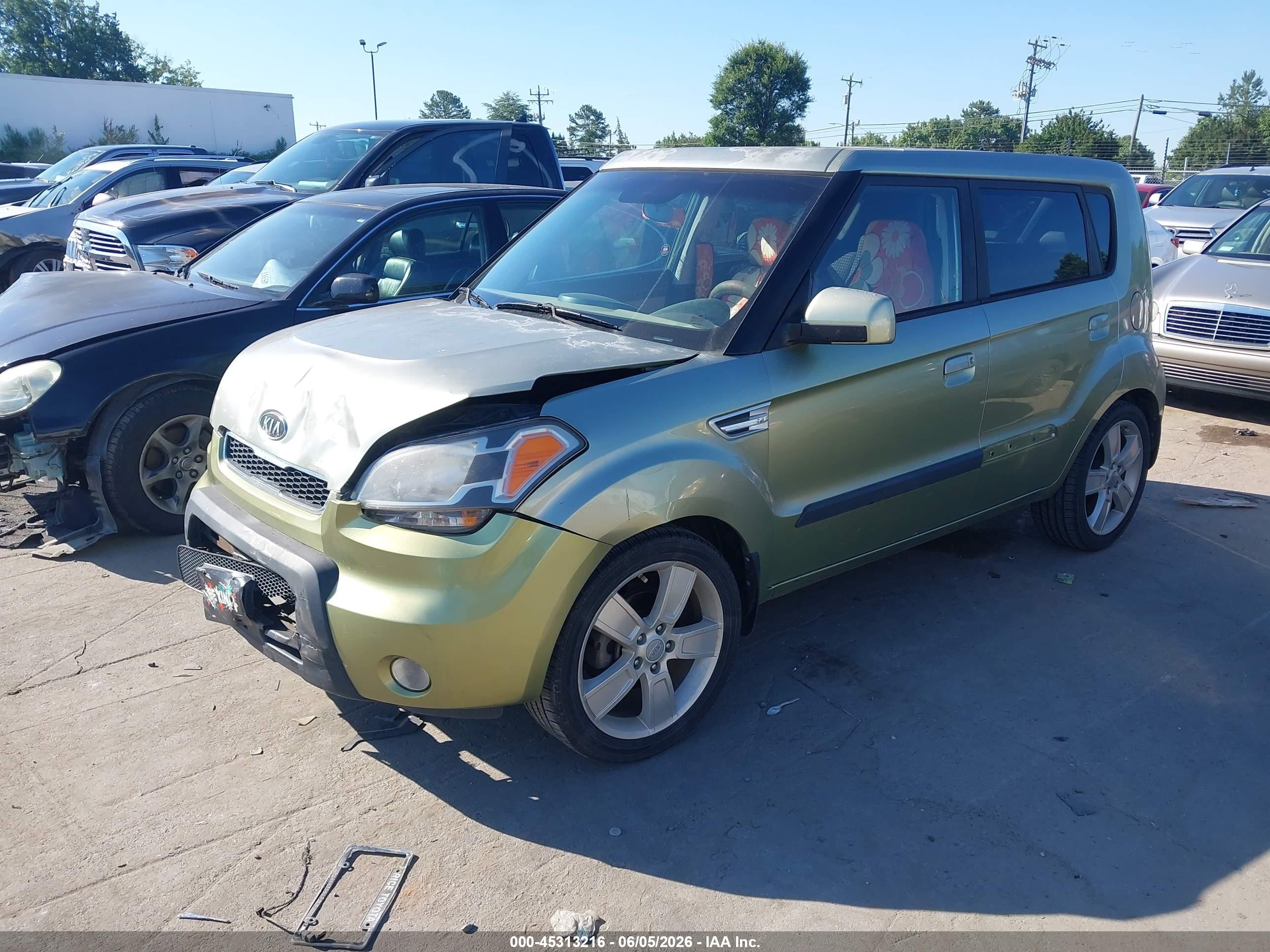 2010 Kia Soul ! Green vin: KNDJT2A21A7178564