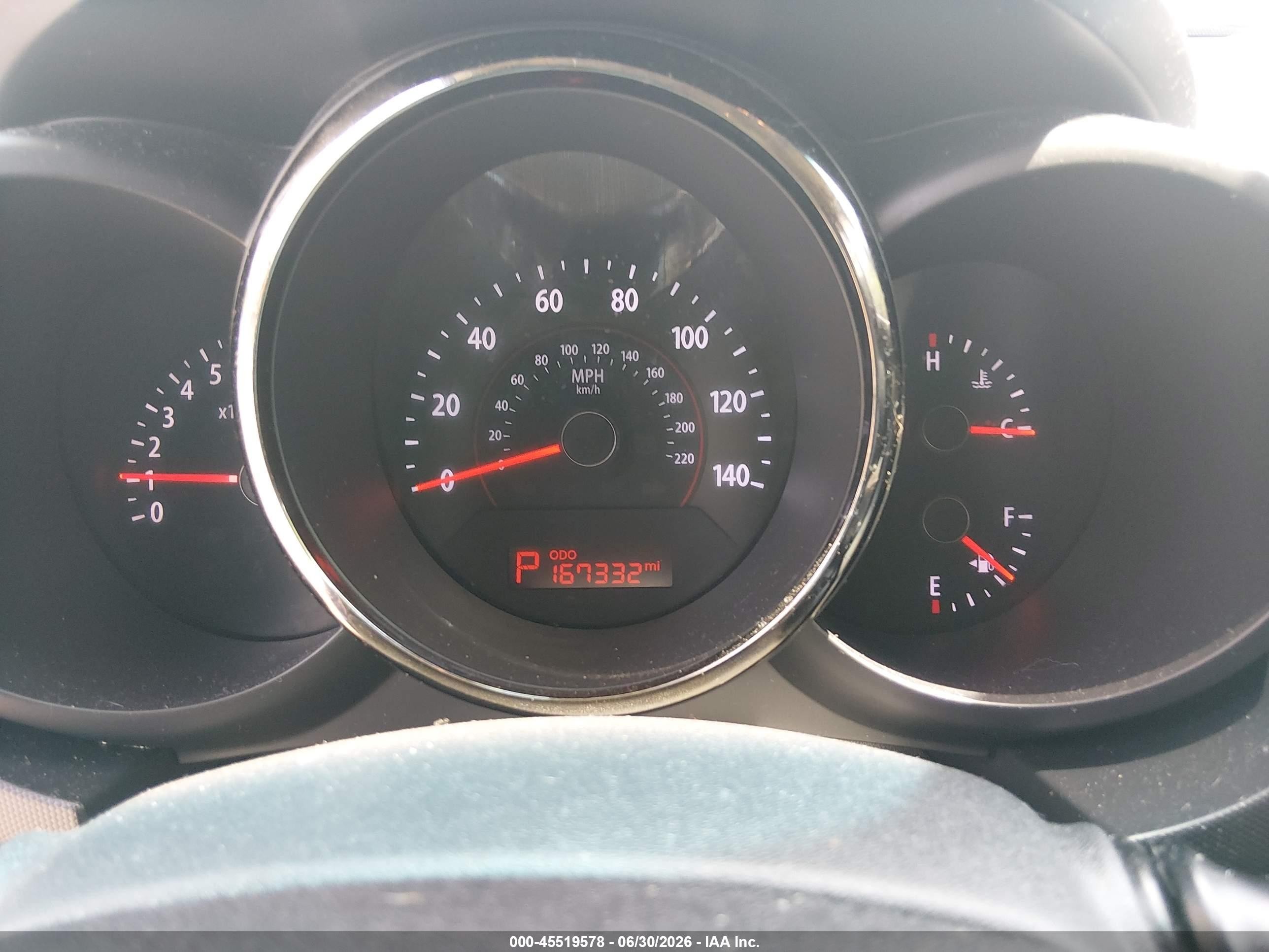 2010 Kia Soul + Красный vin: KNDJT2A21A7179083