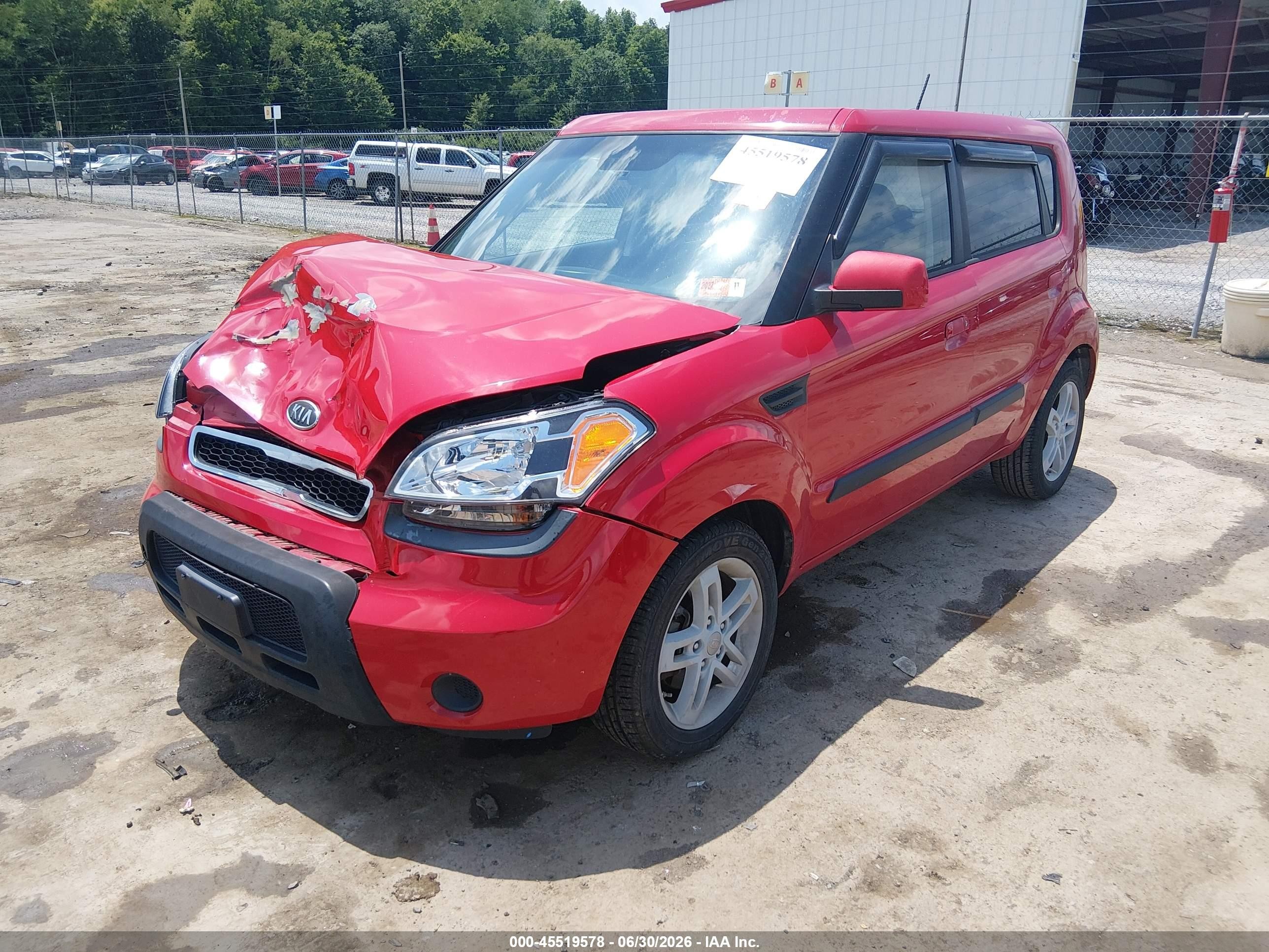 2010 Kia Soul + Красный vin: KNDJT2A21A7179083