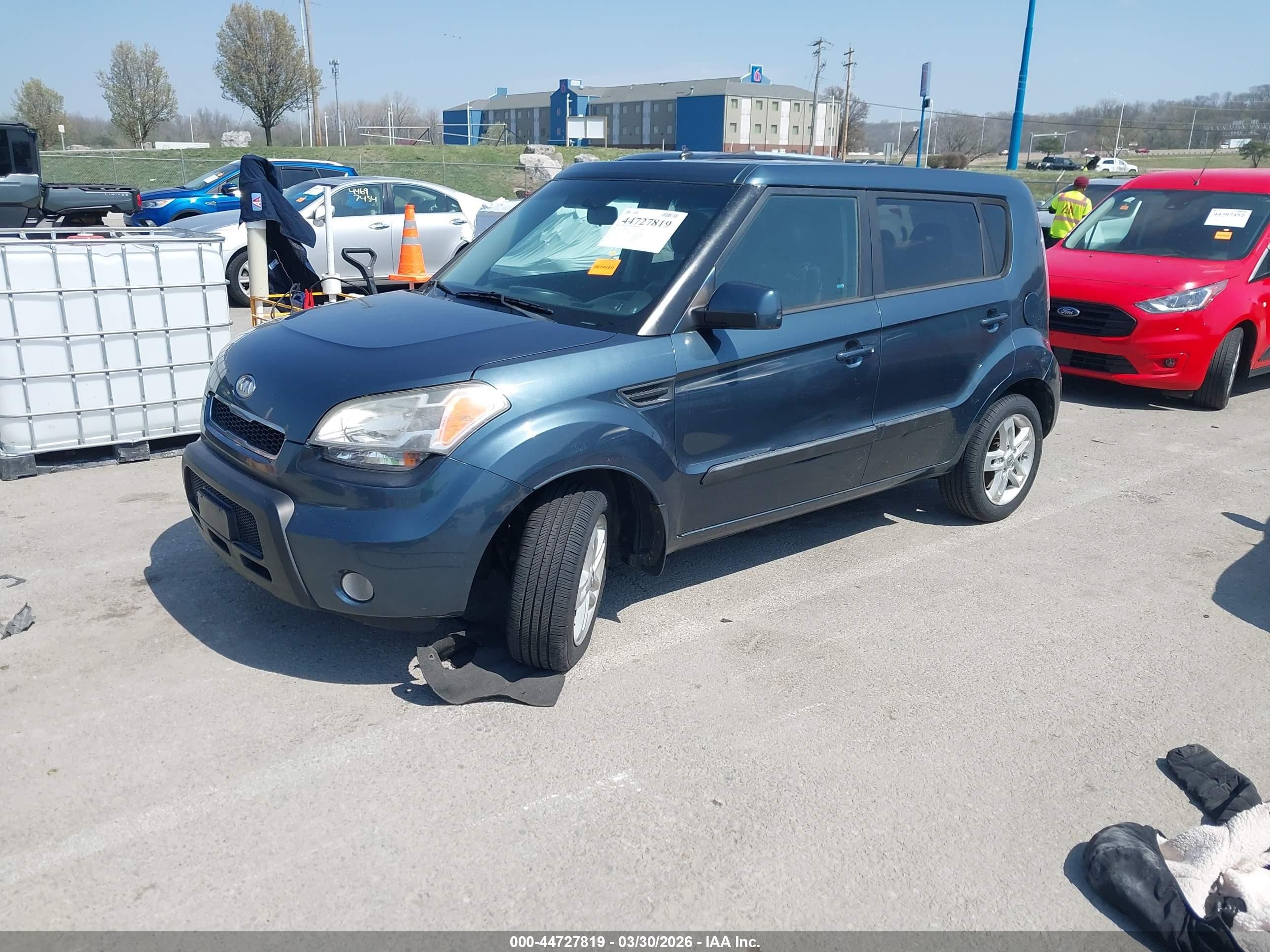 2011 Kia Soul + Синий vin: KNDJT2A21B7201570