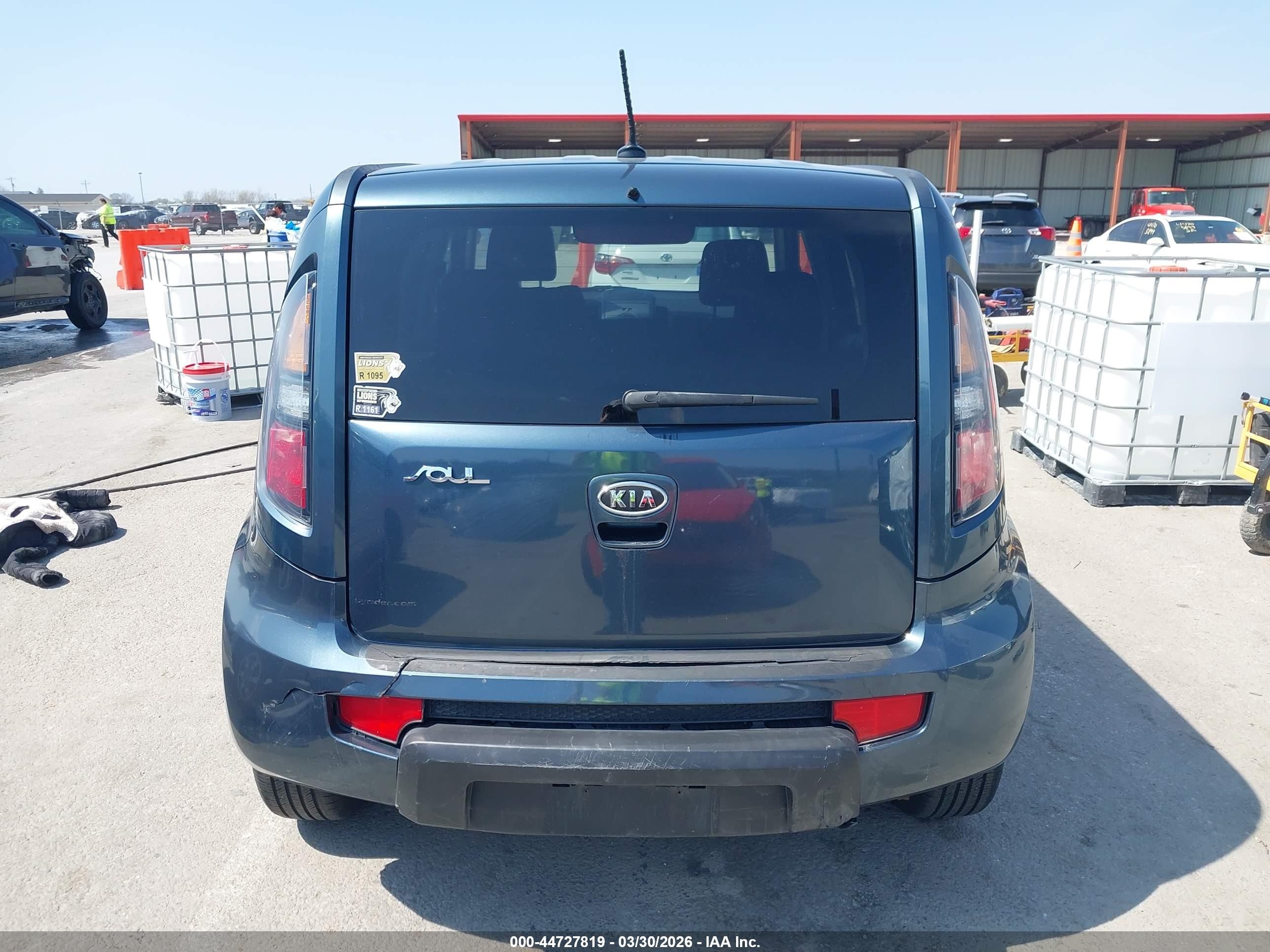 2011 Kia Soul + Синий vin: KNDJT2A21B7201570