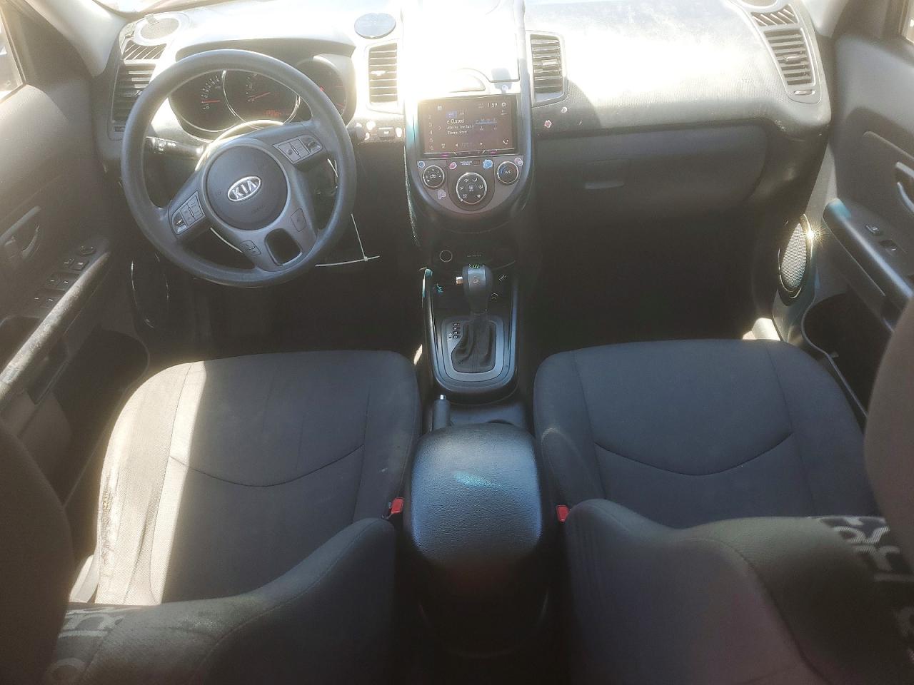 2011 Kia Soul + Green vin: KNDJT2A21B7218059
