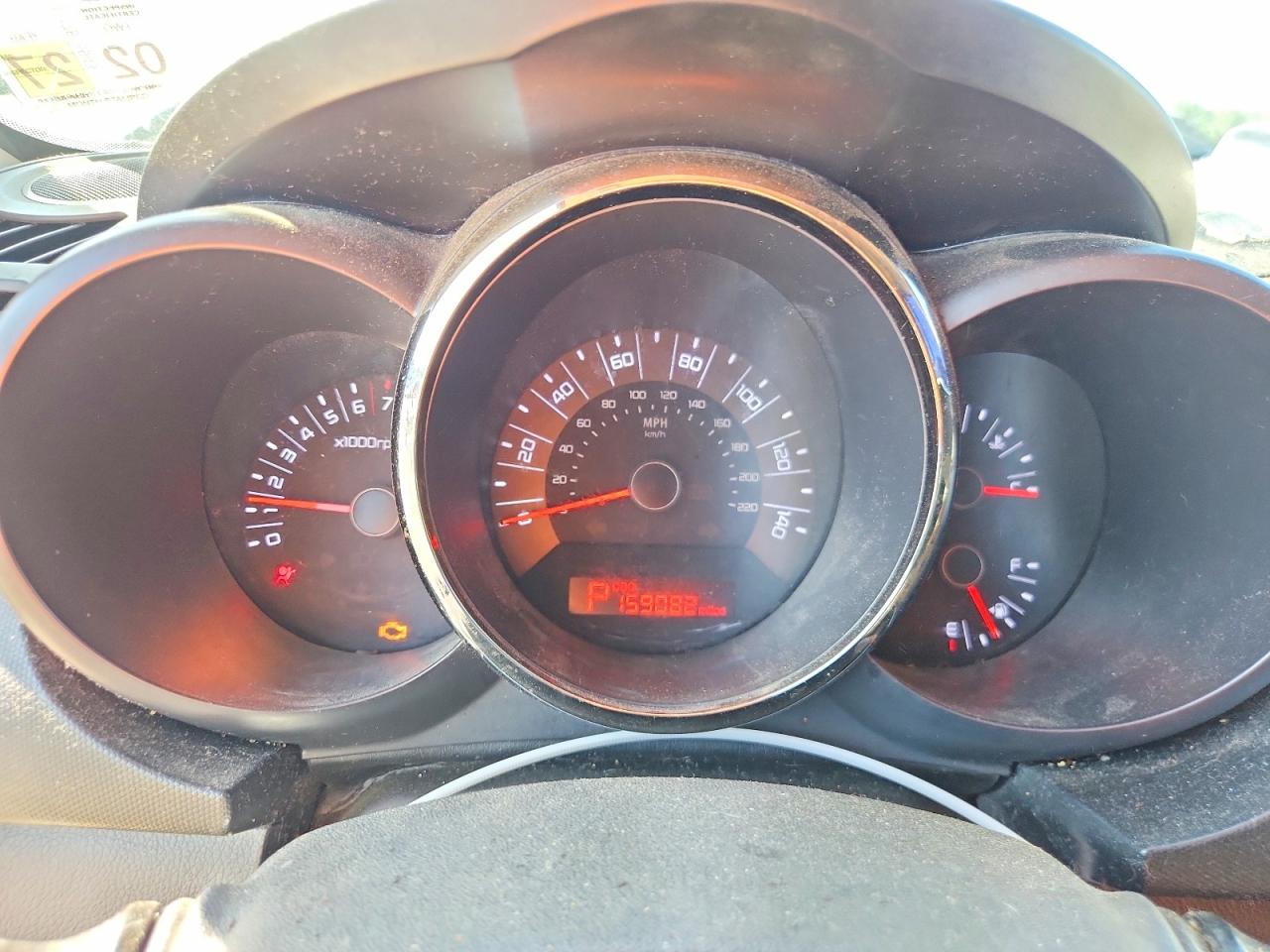 2011 Kia Soul + Black vin: KNDJT2A21B7242328