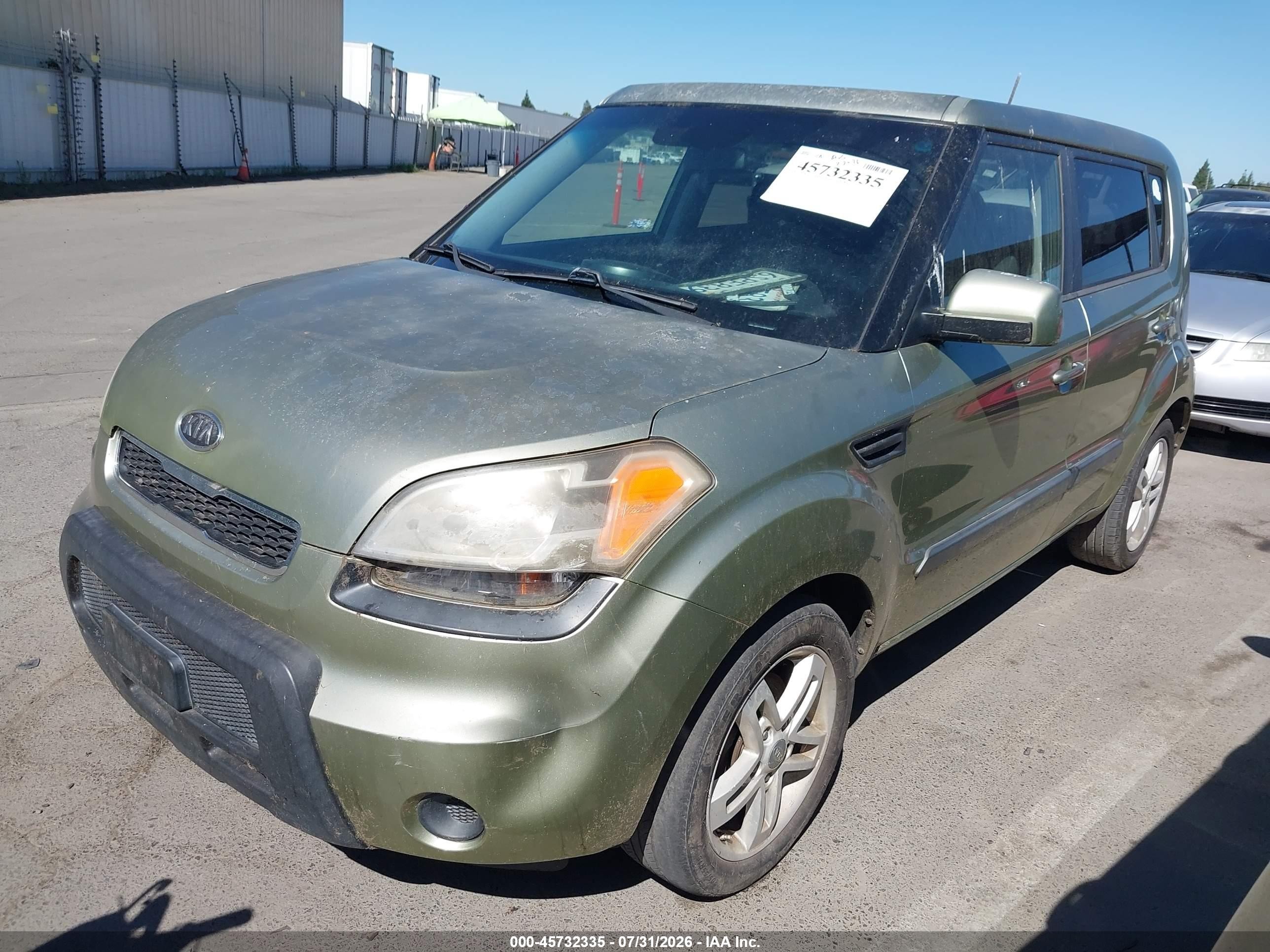 2011 Kia Soul + Green vin: KNDJT2A21B7243432