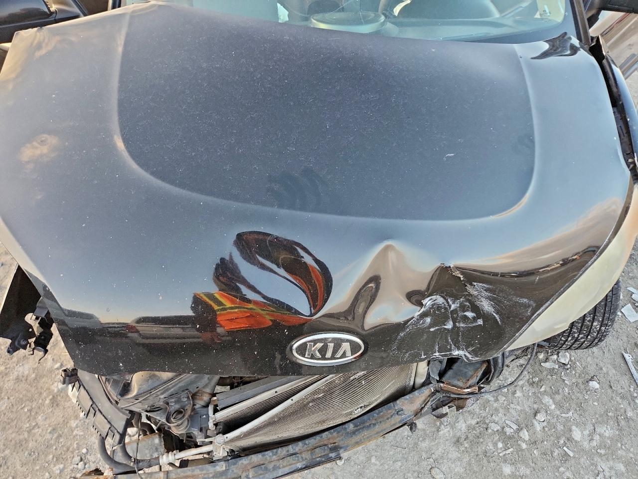 2011 Kia Soul + Черный vin: KNDJT2A21B7254169