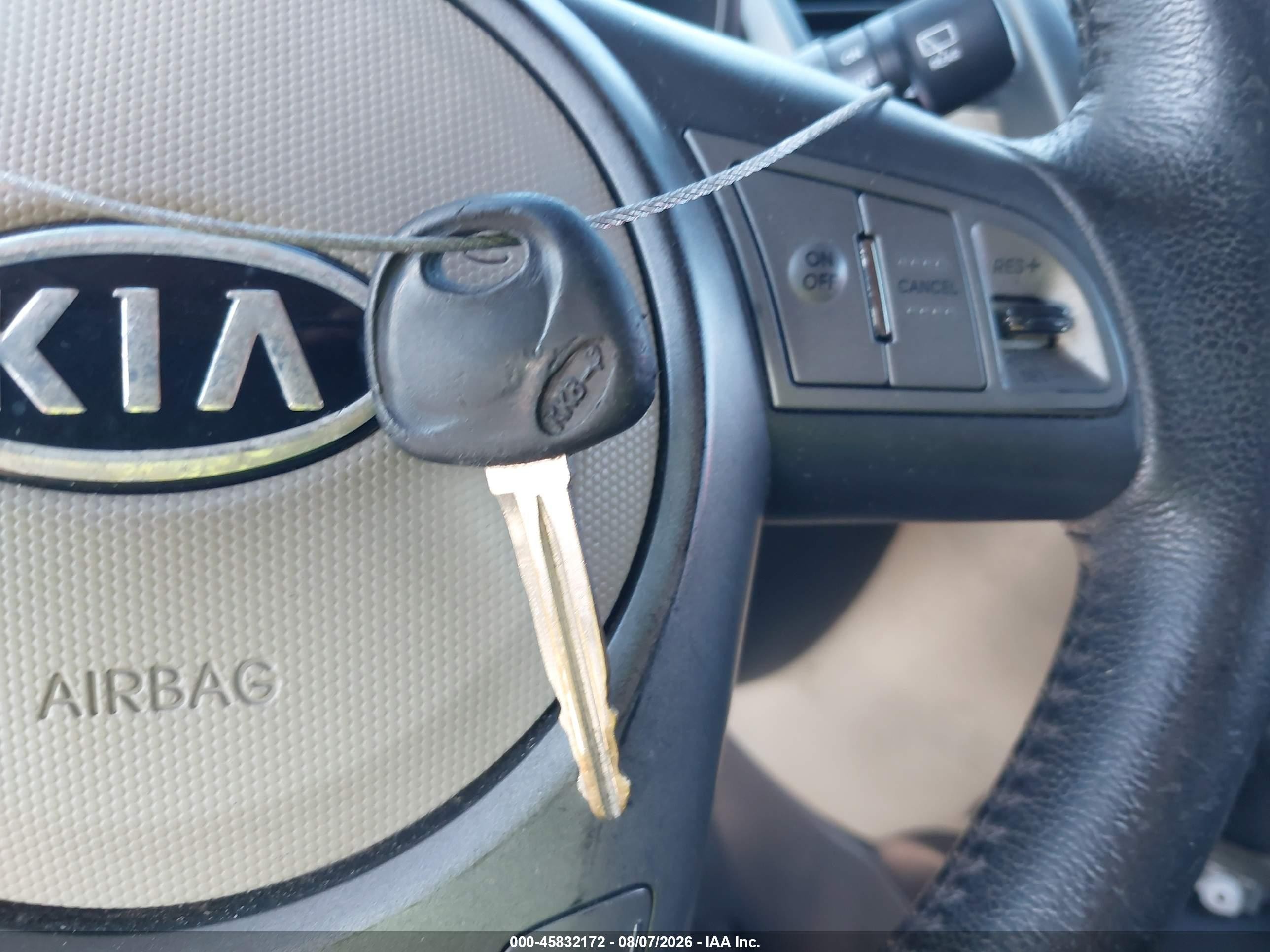 2011 Kia Soul ! Black vin: KNDJT2A21B7273790