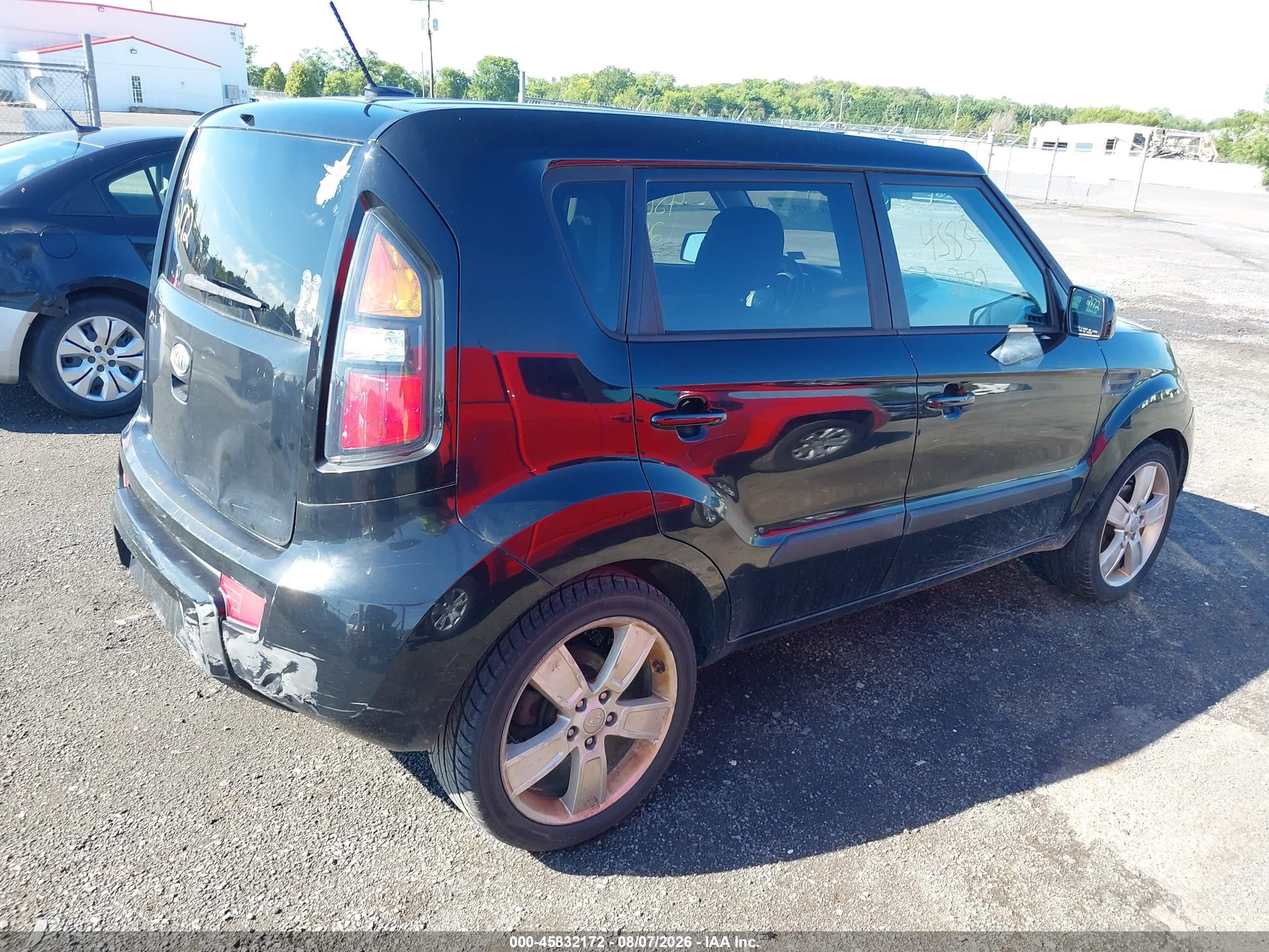 2011 Kia Soul ! Black vin: KNDJT2A21B7273790