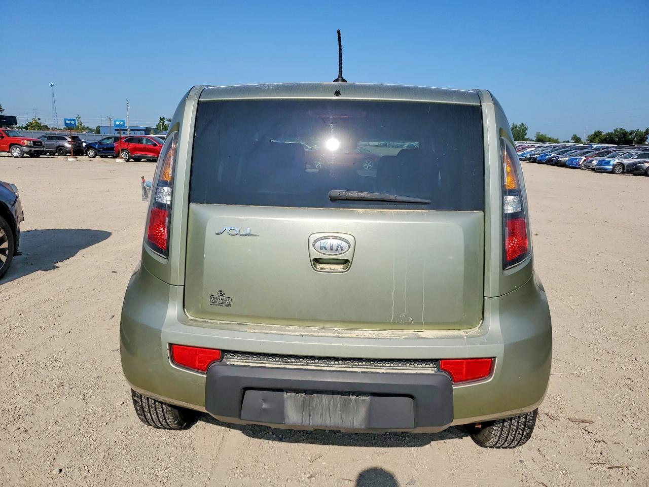 2011 Kia Soul Green vin: KNDJT2A21B7278522