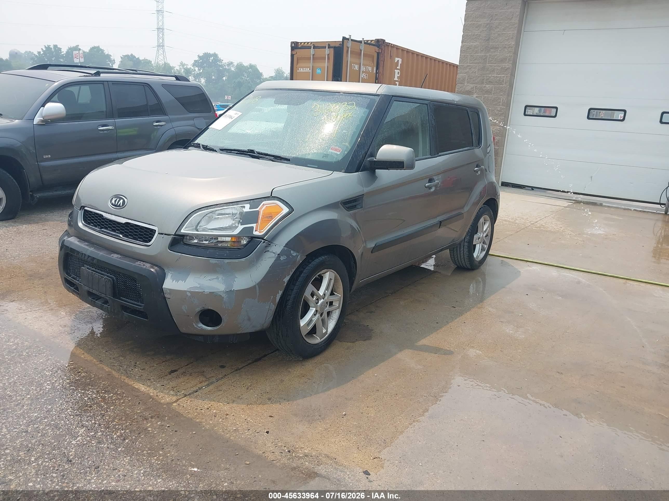 2011 Kia Soul + Gray vin: KNDJT2A21B7312832