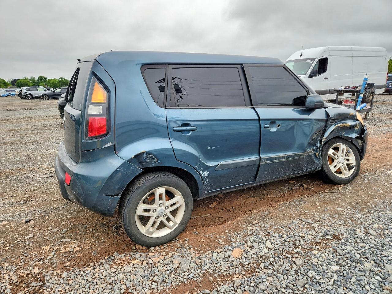 2011 Kia Soul + Teal vin: KNDJT2A21B7314872