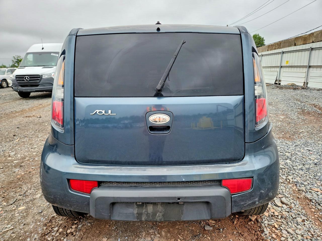2011 Kia Soul + Teal vin: KNDJT2A21B7314872