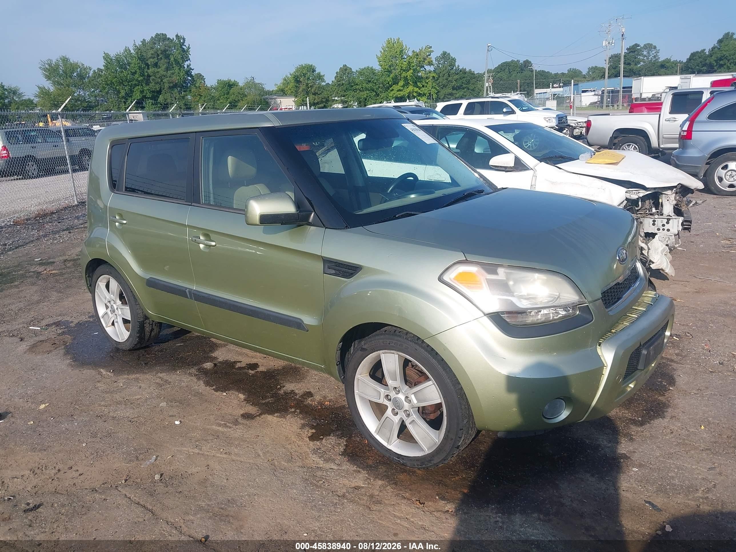 2011 Kia Soul ! Green vin: KNDJT2A21B7319442
