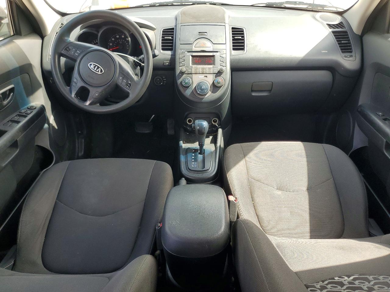 2010 Kia Soul + Бежевый vin: KNDJT2A22A7070177