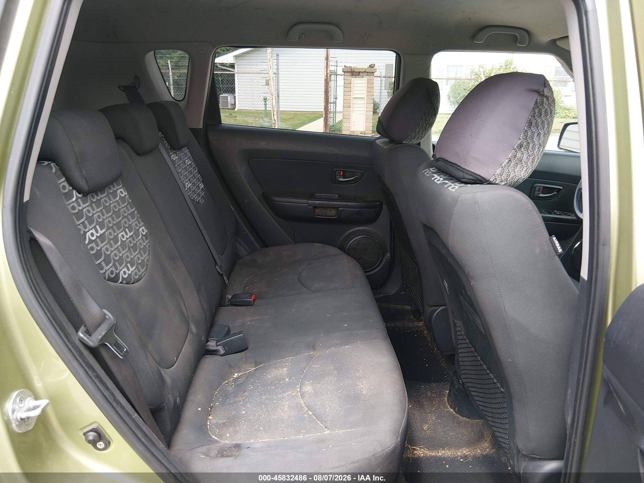 2010 Kia Soul + Green vin: KNDJT2A22A7104635