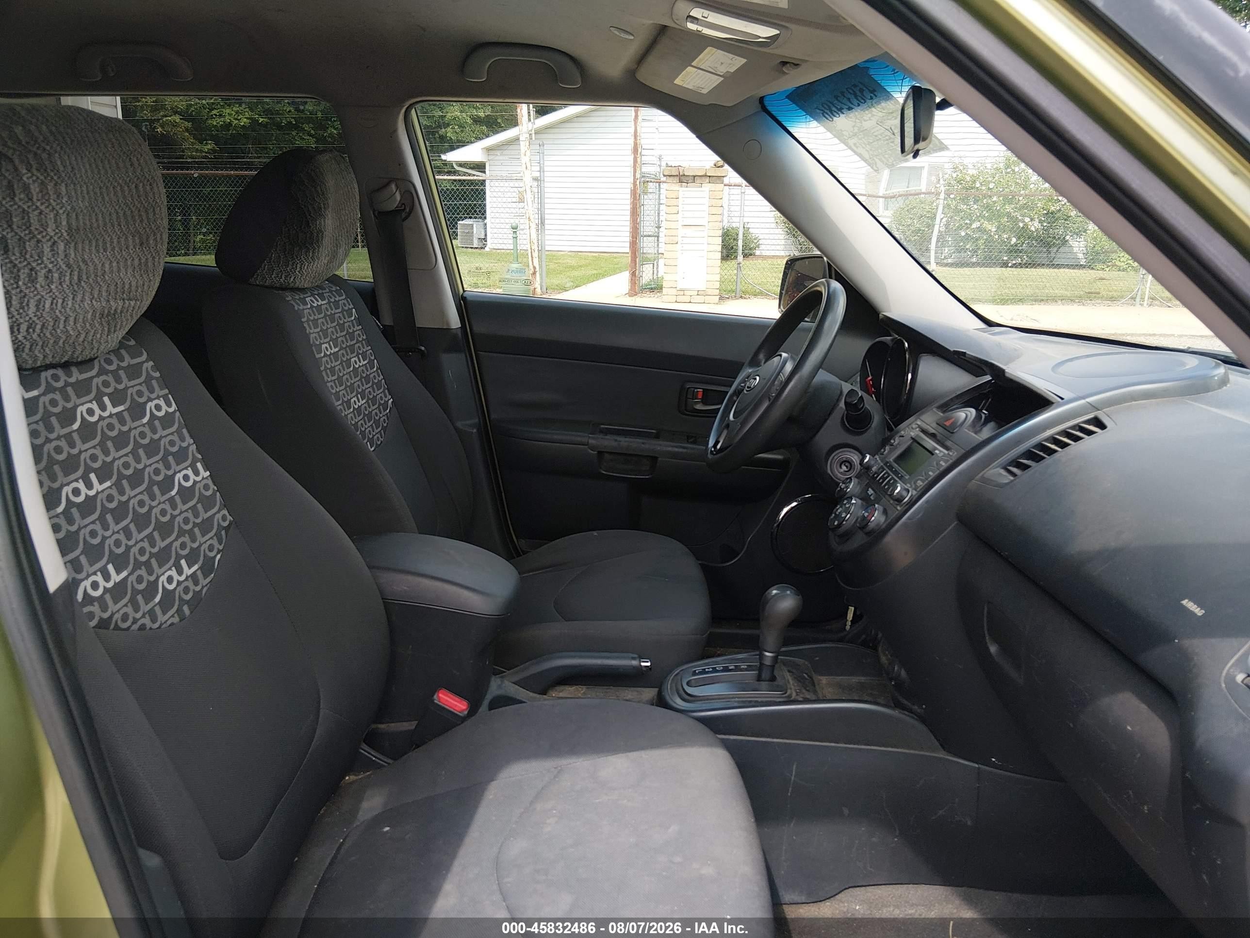 2010 Kia Soul + Green vin: KNDJT2A22A7104635