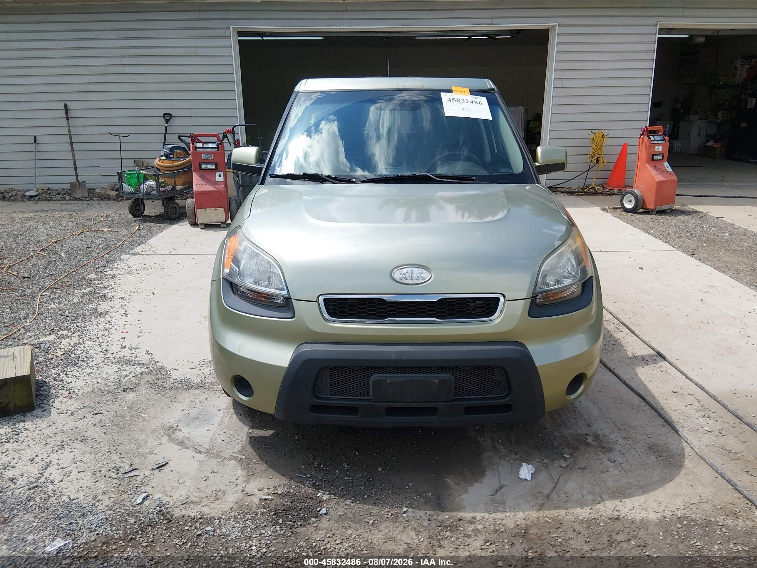 2010 Kia Soul + Green vin: KNDJT2A22A7104635