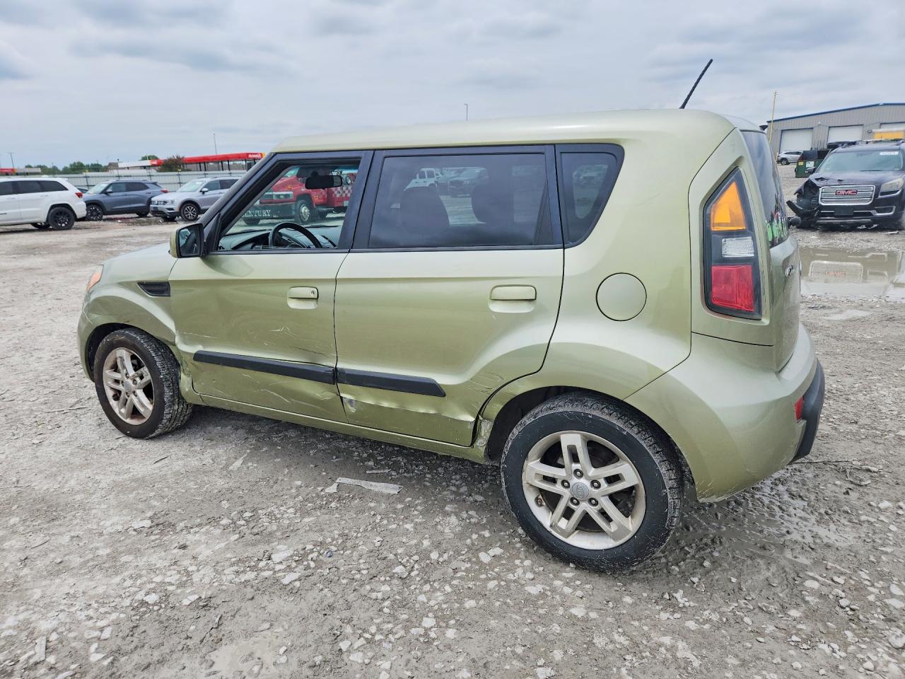 2010 Kia Soul + Green vin: KNDJT2A22A7144892