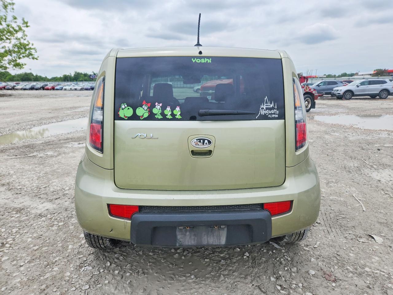 2010 Kia Soul + Green vin: KNDJT2A22A7144892