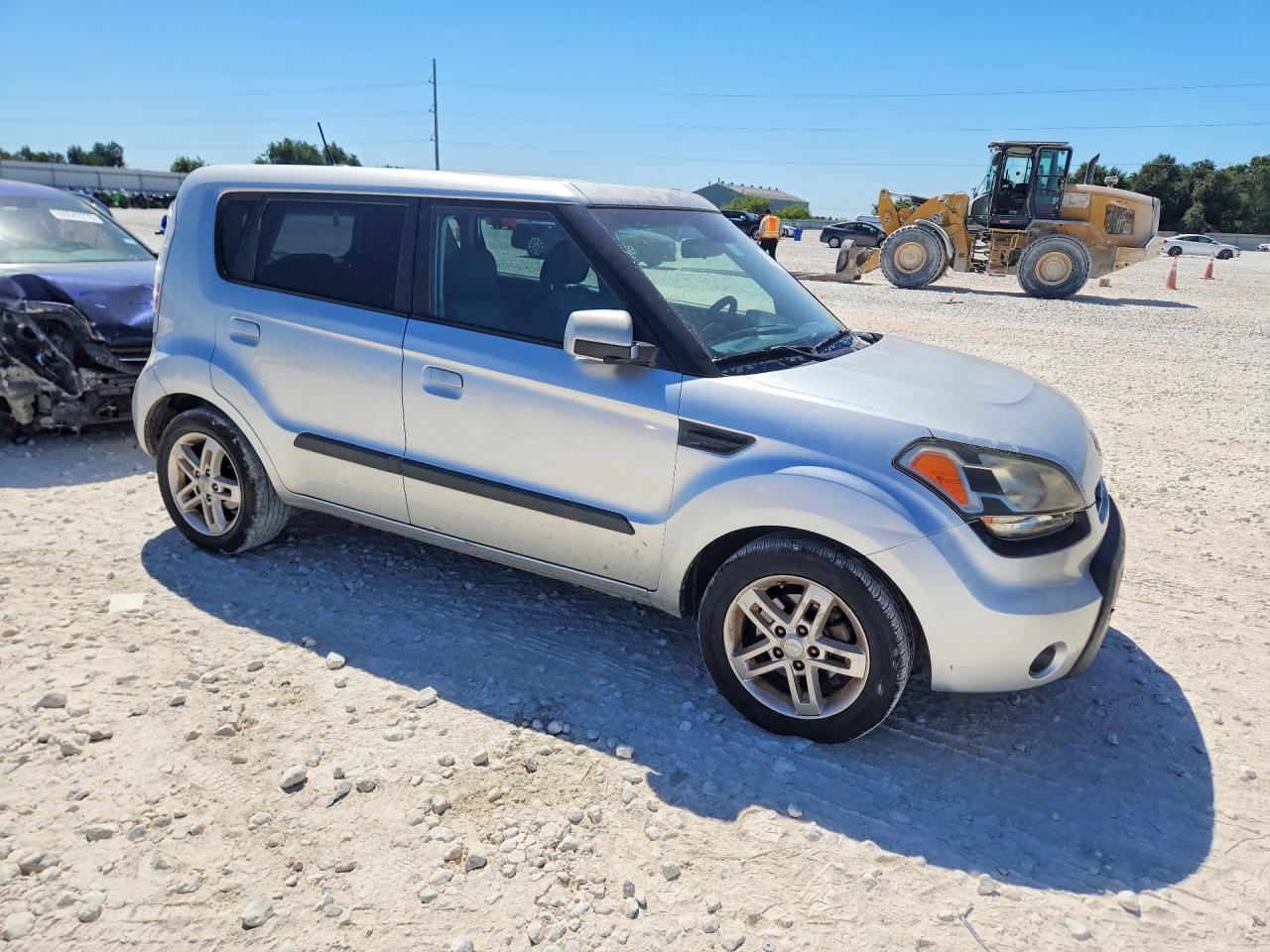 2010 Kia Soul + Silver vin: KNDJT2A22A7148991